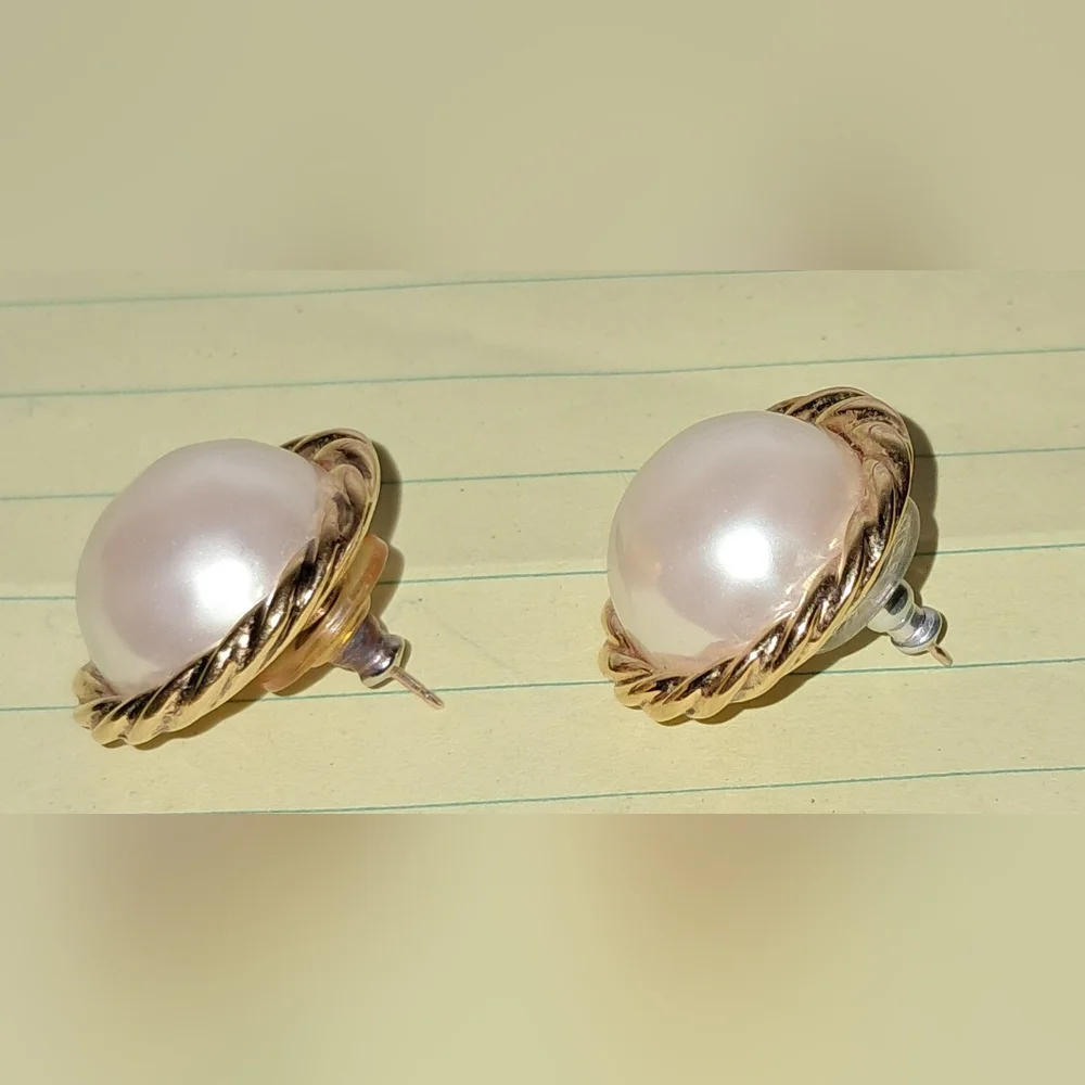 CAROLEE EARRINGS ROUND VGUC - Picture 3 of 8